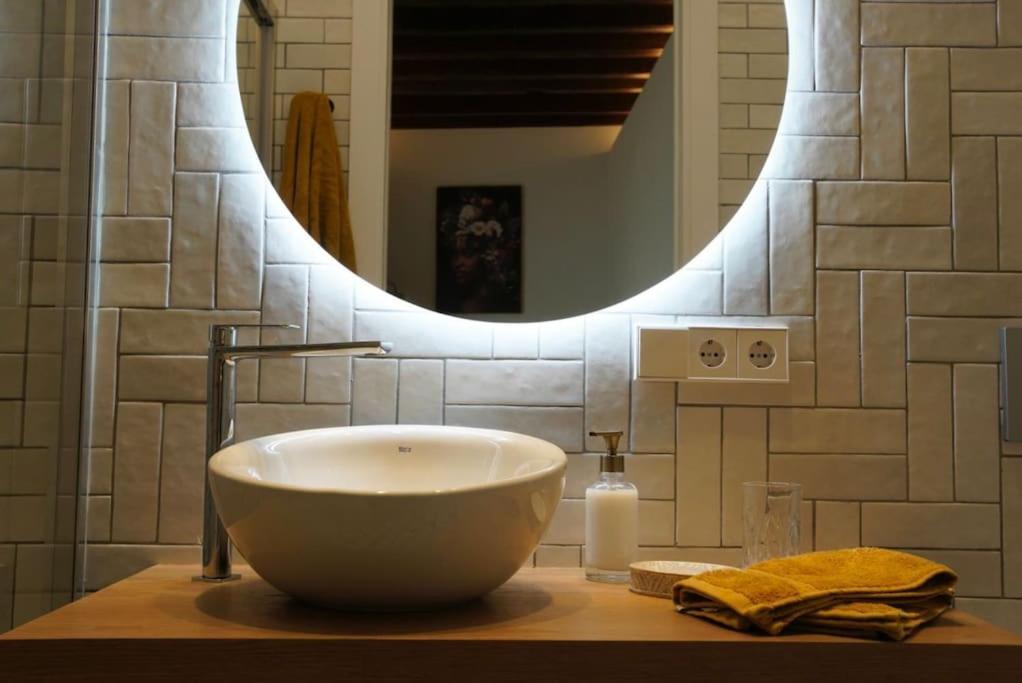 Mini Hotel In The Heart Of Sevilla For Exclusive Usage Eksteriør bilde