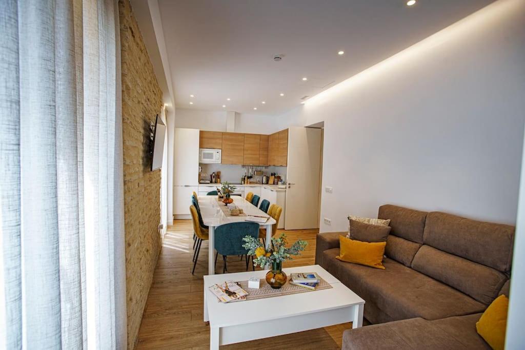 Mini Hotel In The Heart Of Sevilla For Exclusive Usage Eksteriør bilde