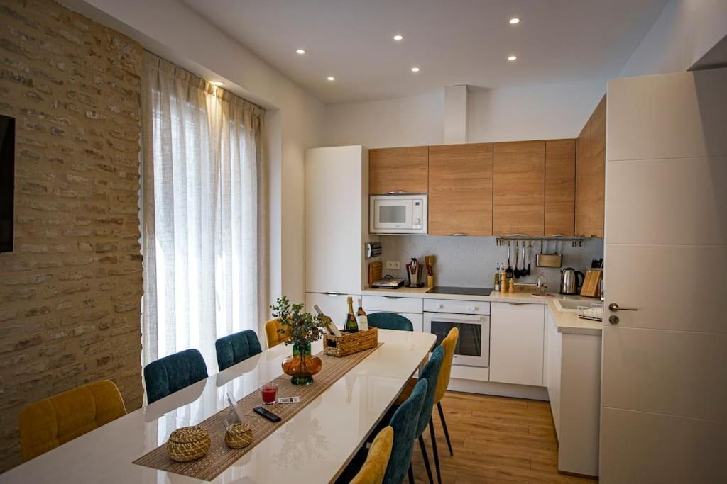 Mini Hotel In The Heart Of Sevilla For Exclusive Usage Eksteriør bilde